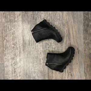 Sorel wedge boots